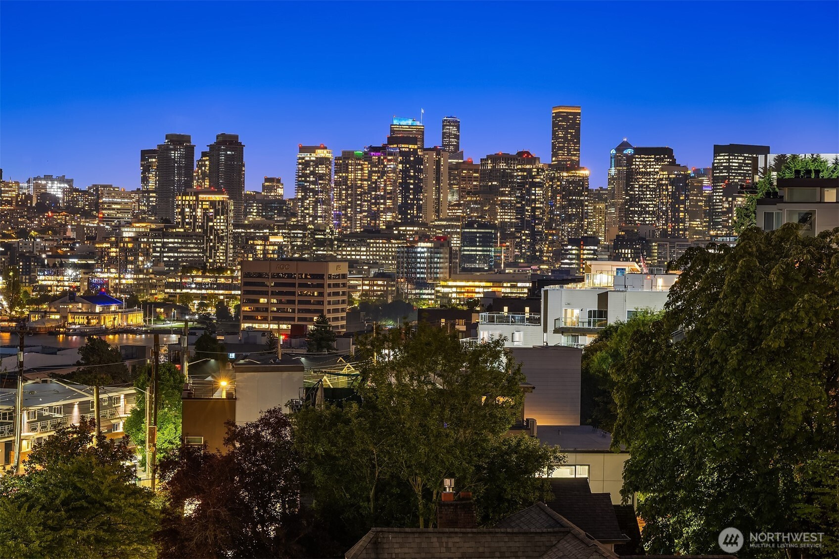 2011 Dexter Avenue N, Seattle, WA 98109