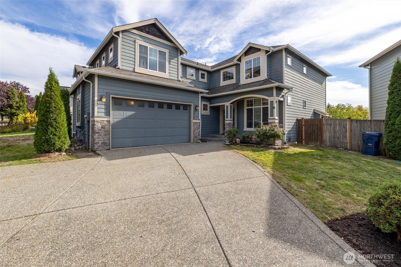 2504 SW 201st Place SW, Lynnwood, WA 98036