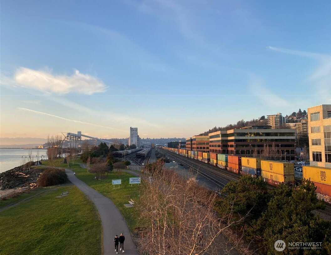 500 Elliott Avenue W, Seattle, WA 98119