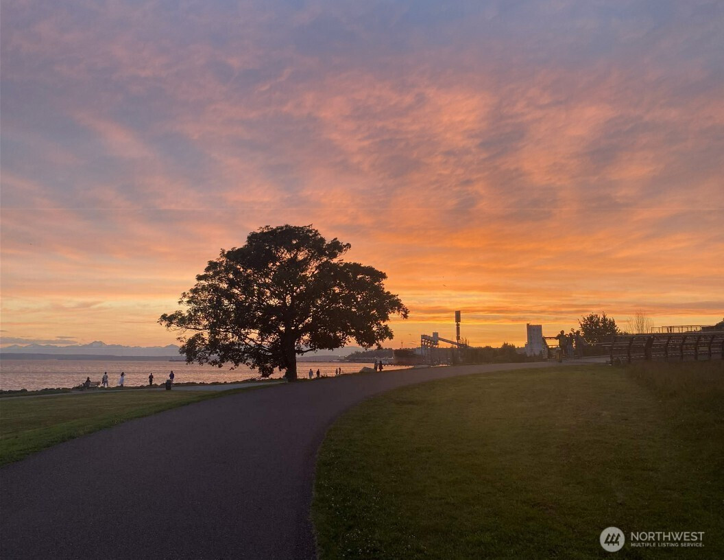 500 Elliott Avenue W, Seattle, WA 98119