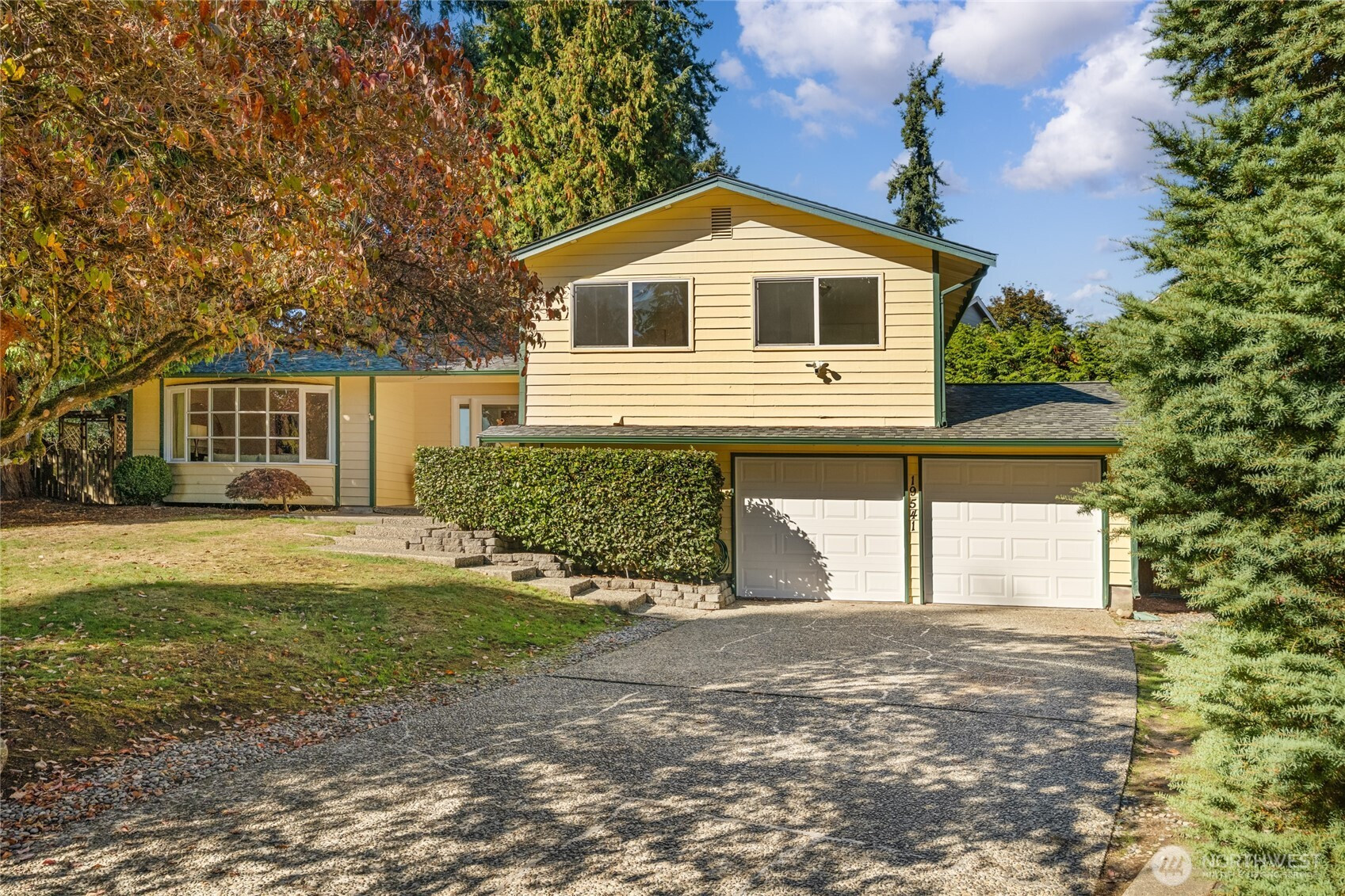 19541 129th Court NE, Bothell, WA 98011