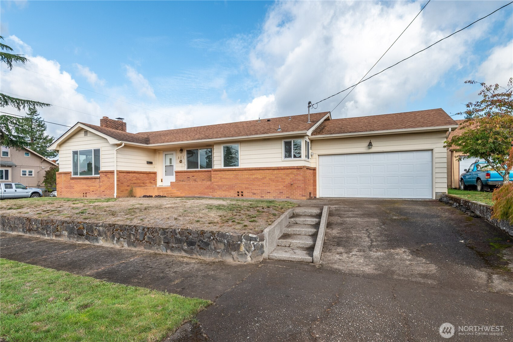 801 Cowlitz Way, Kelso, WA 98626