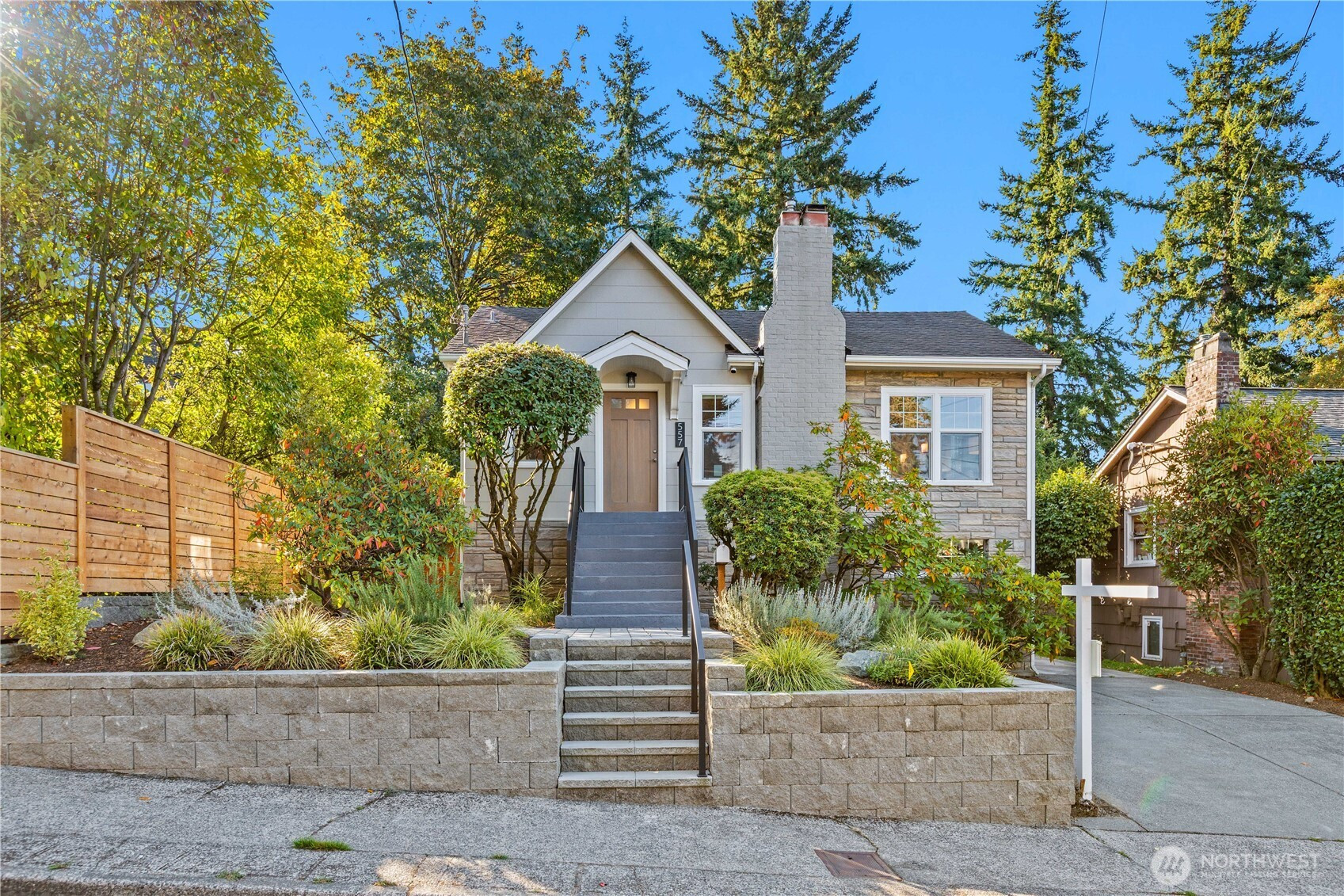 557 NE 91st Street, Seattle, WA 98115