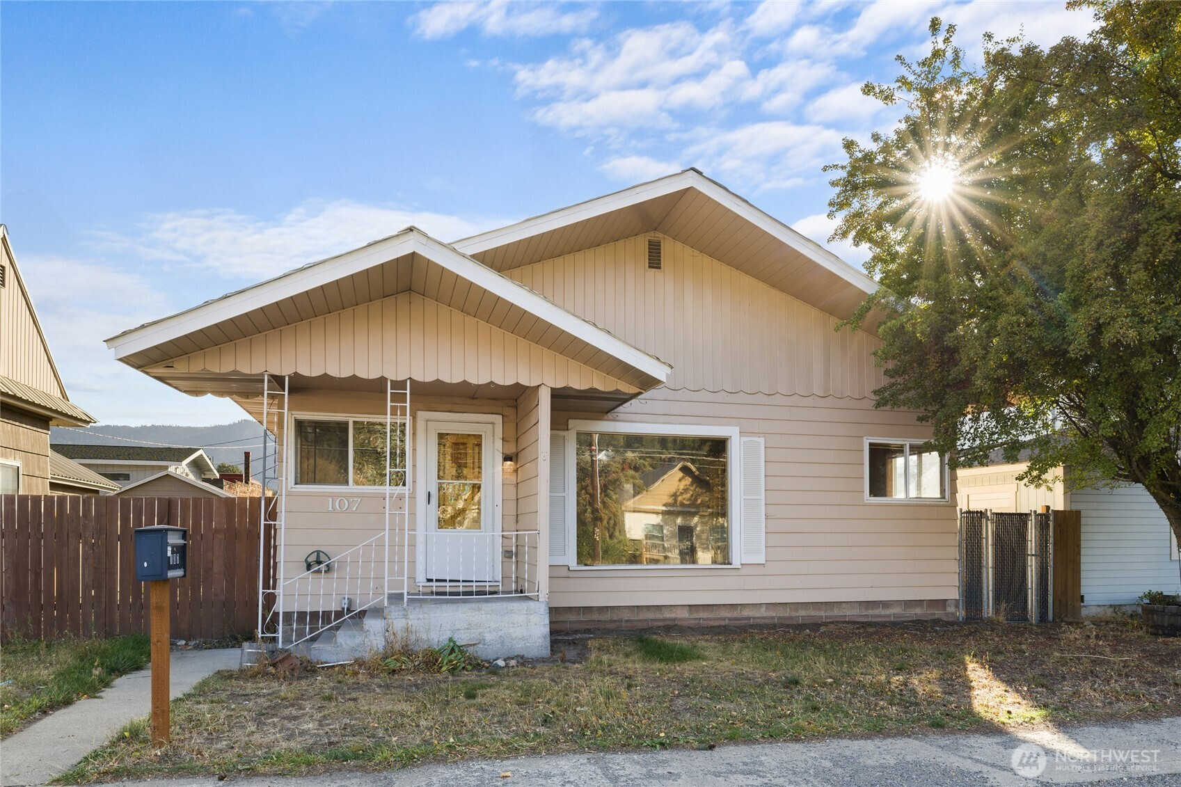 107 W 2nd Street, Cle Elum, WA 98922