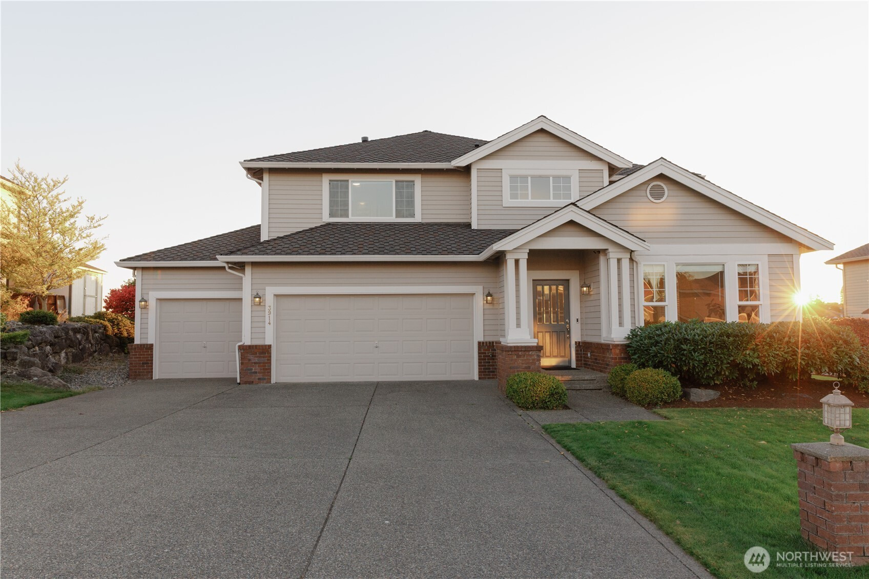 3914 fairwood Boulevard NE, Tacoma, WA 98422