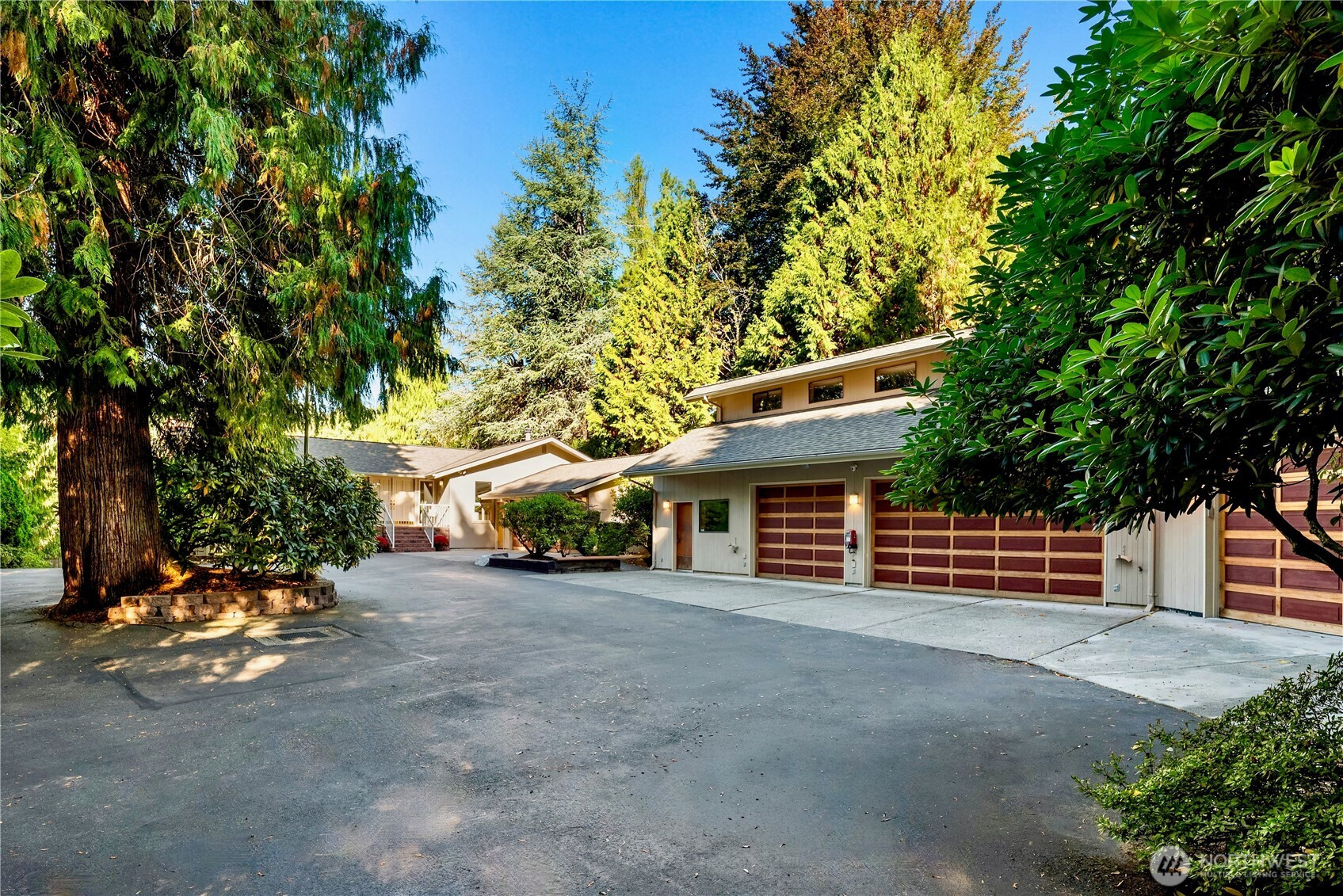 860 SW 174th Street, Normandy Park, WA 98166