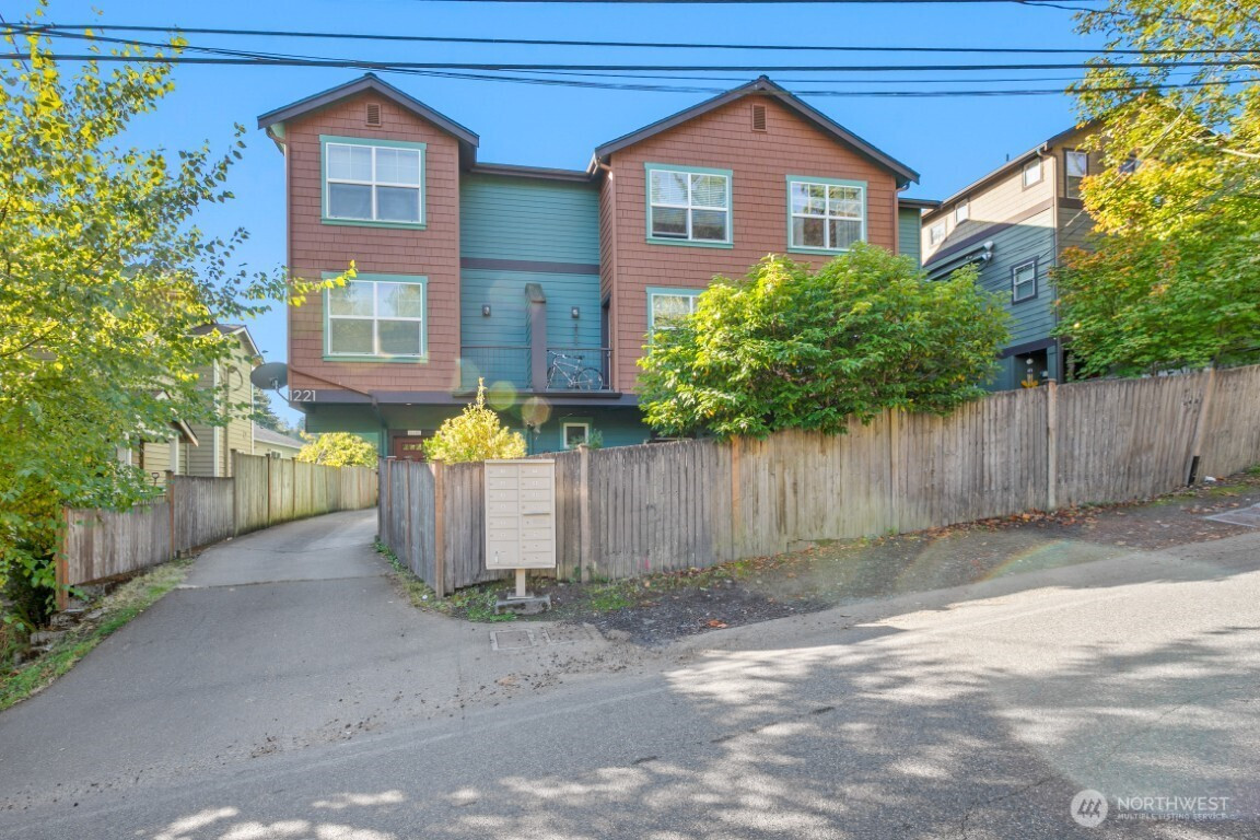 1223 NE 135th Street, Seattle, WA 98125