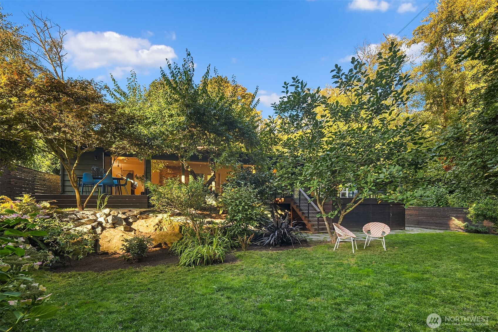 4505 W Raye Street, Seattle, WA 98199