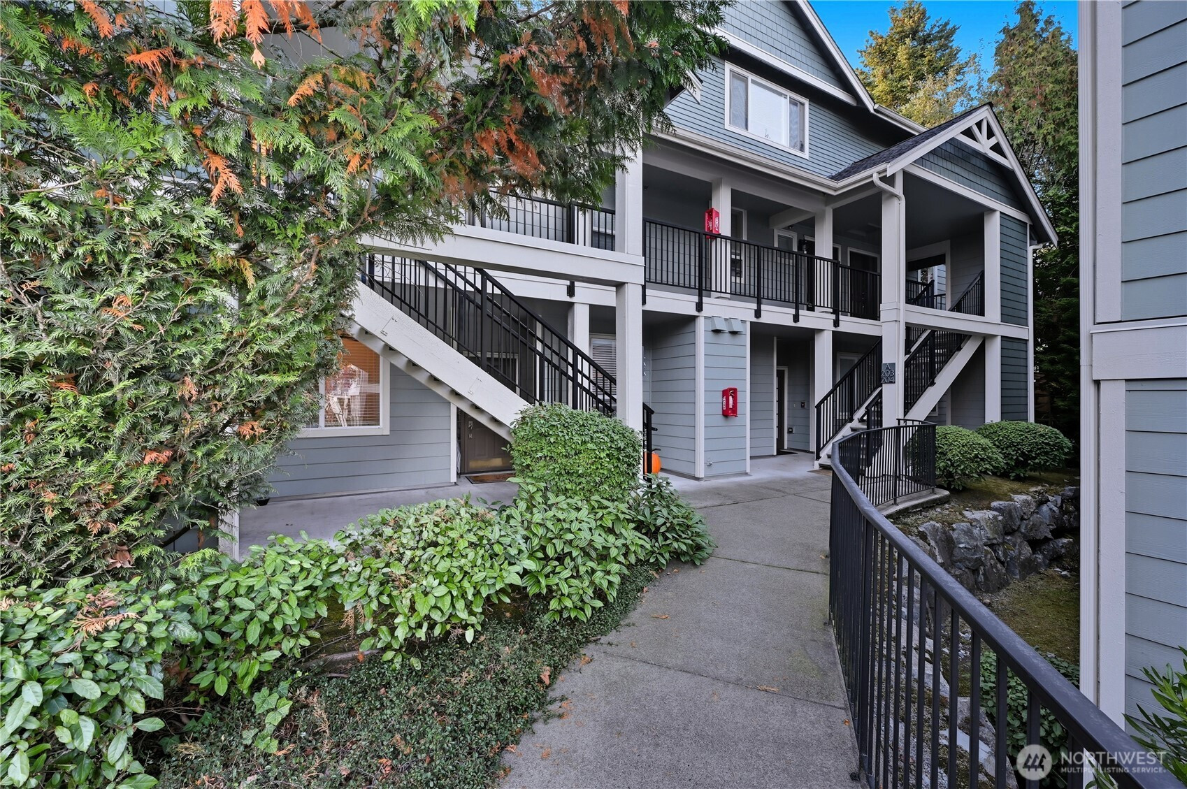 19010 68th Avenue NE, Kenmore, WA 98028