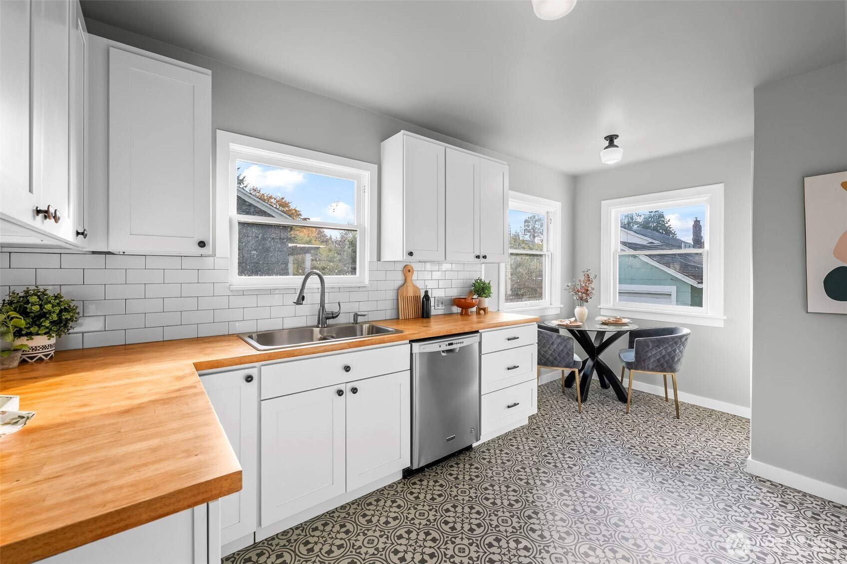 819 NE 59th Street, Seattle, WA 98105