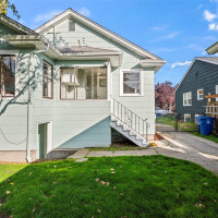 819 NE 59th Street, Seattle, WA 98105