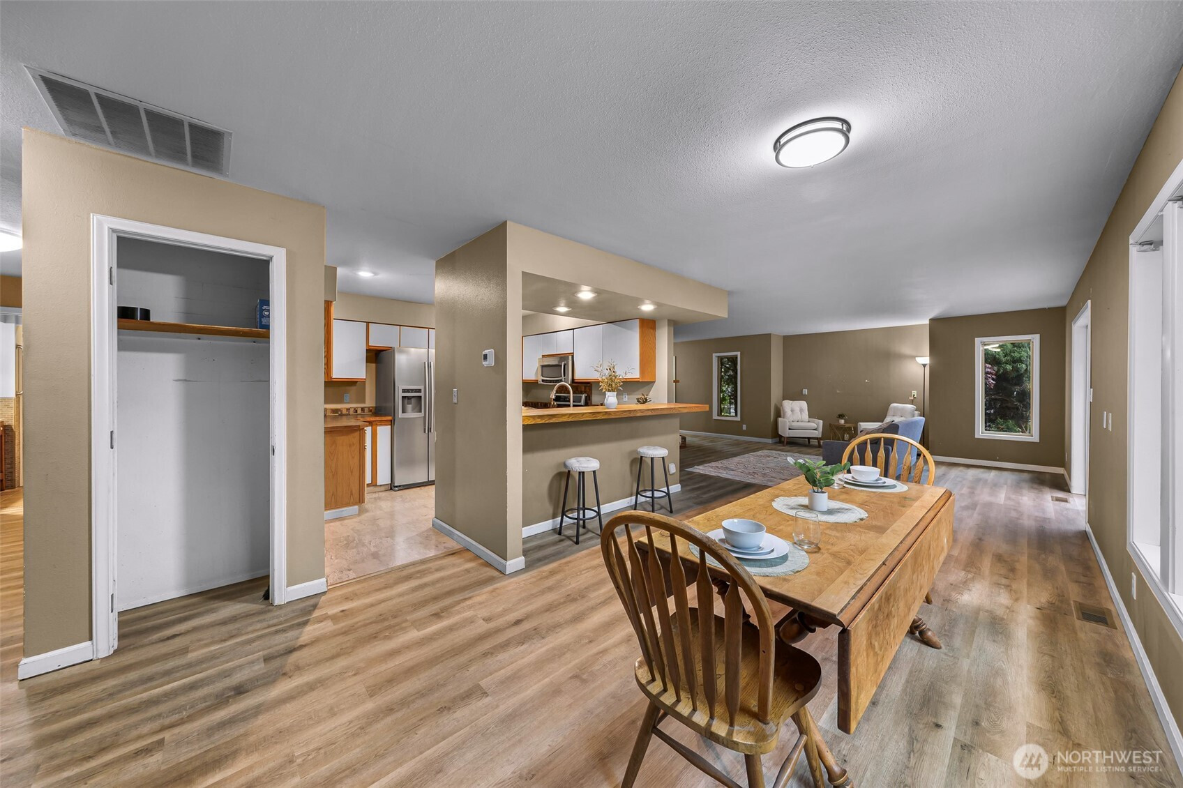 4843 Oakridge Drive, Blaine, WA 98230