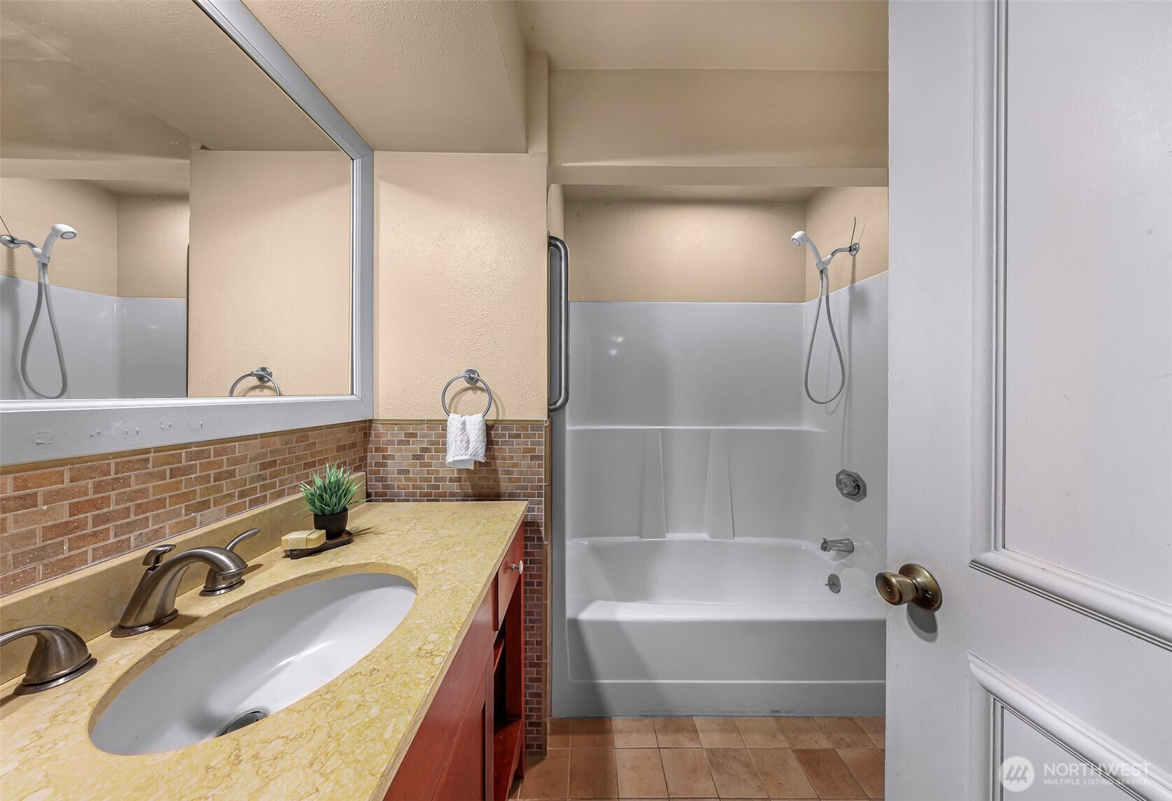 4843 Oakridge Drive, Blaine, WA 98230