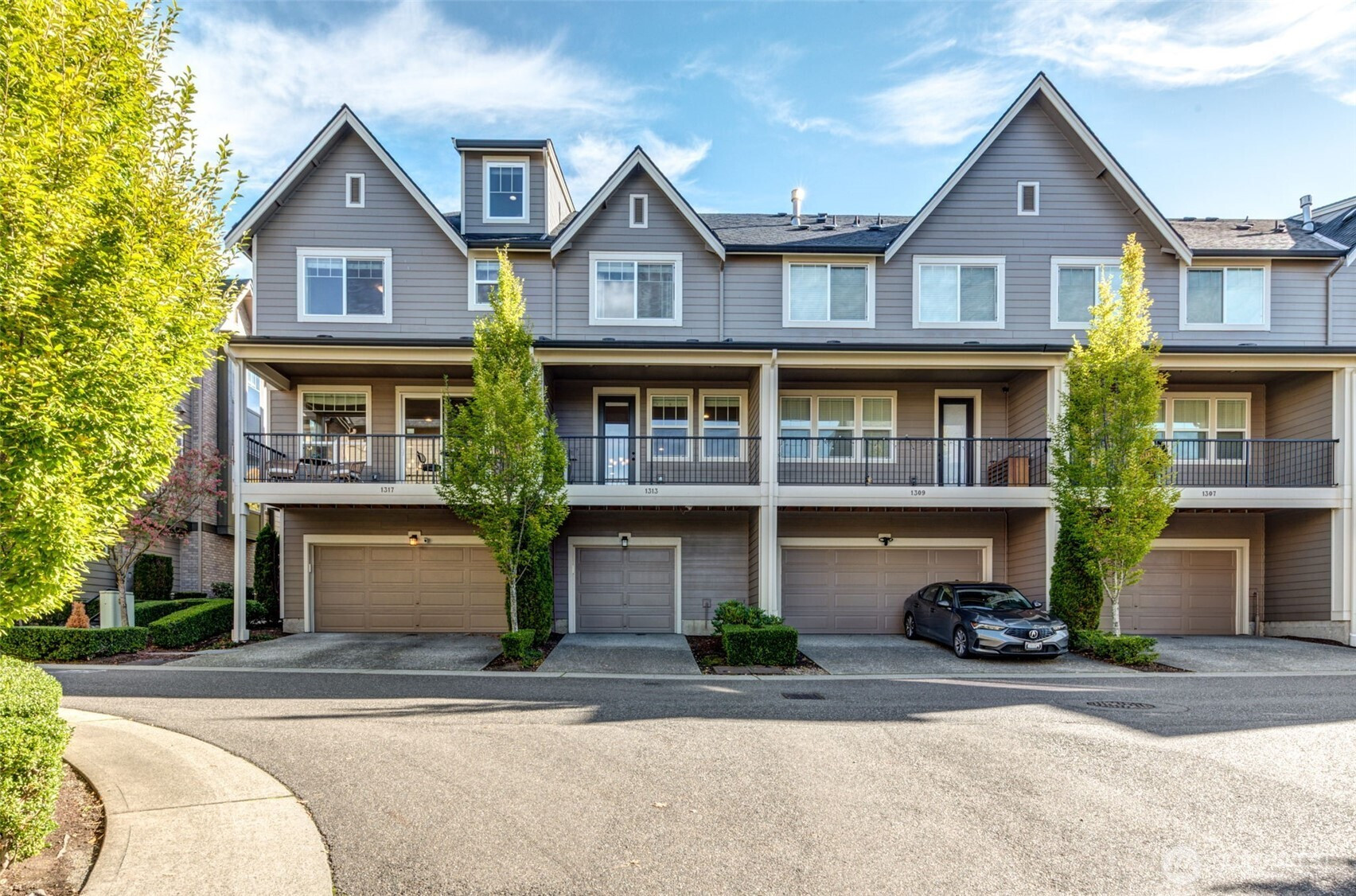 1313 Brooklyn Walk NE, Issaquah, WA 98029