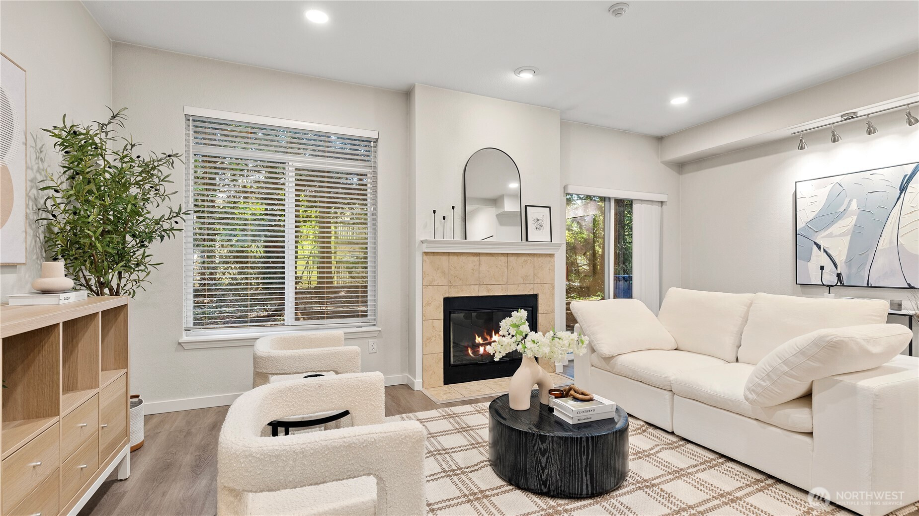 18010 NE 94th Court, Redmond, WA 98052