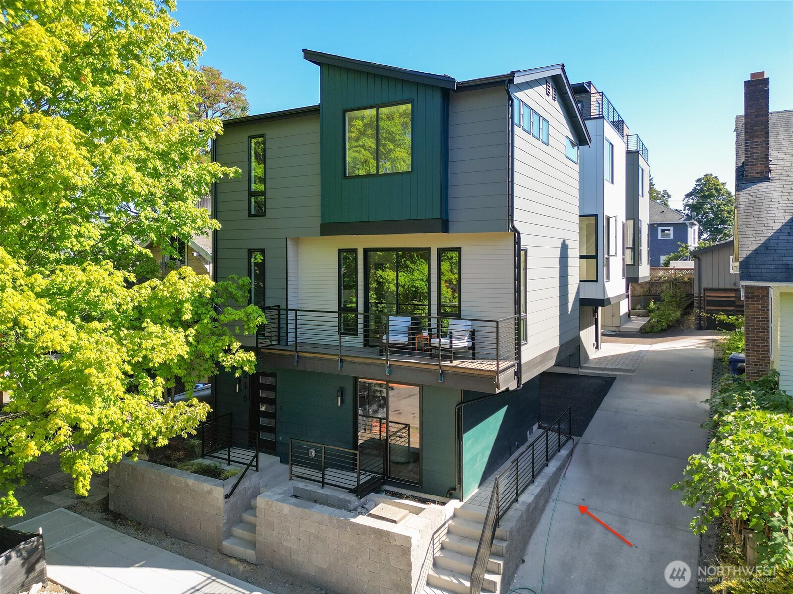 216 21st Avenue E, Seattle, WA 98112