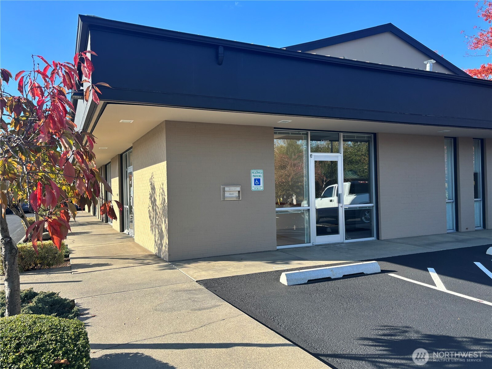 1725 Continental Place, Mount Vernon, WA 98273