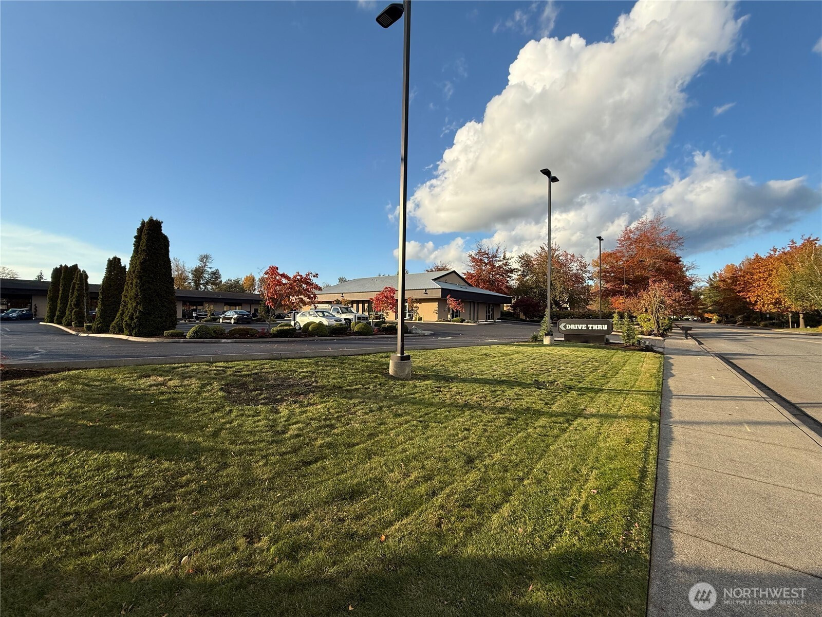 1725 Continental Place, Mount Vernon, WA 98273