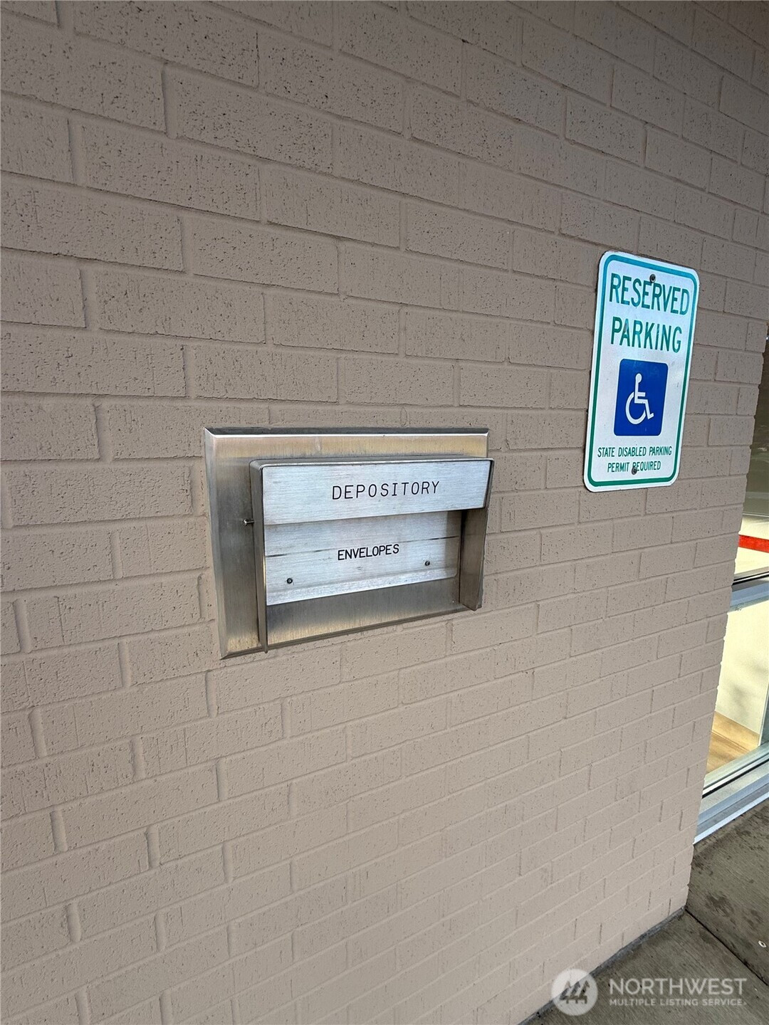 1725 Continental Place, Mount Vernon, WA 98273