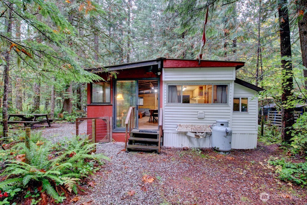 89 Sunset Circle, Deming, WA 98244