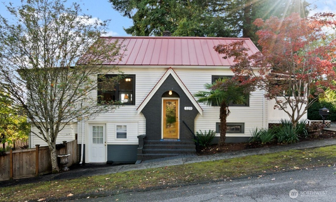 3211 Porter Street, Bremerton, WA 98312
