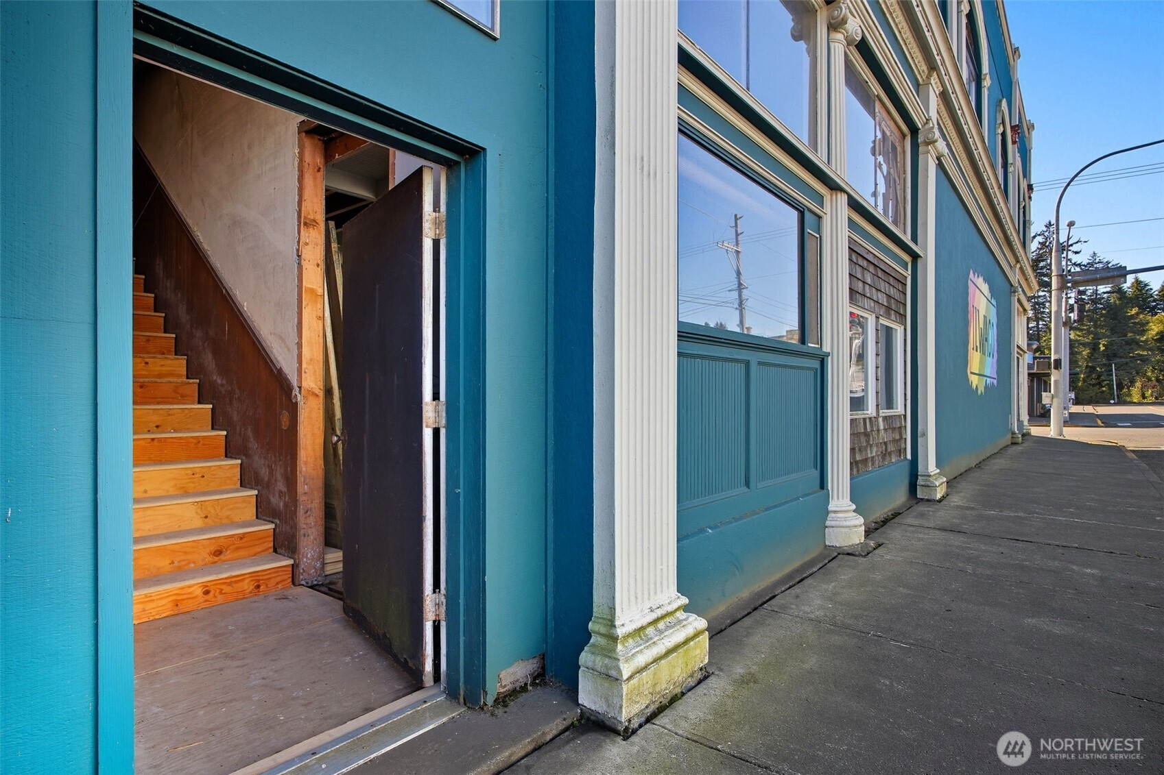 104 Spruce Street E, Ilwaco, WA 98624