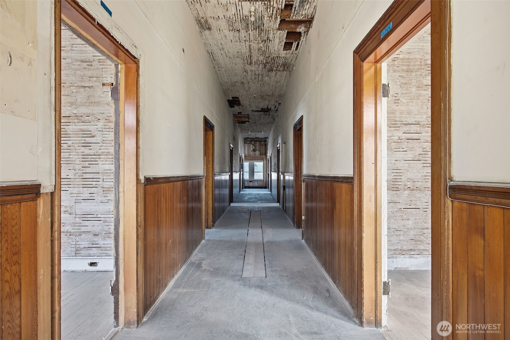 104 Spruce Street E, Ilwaco, WA 98624