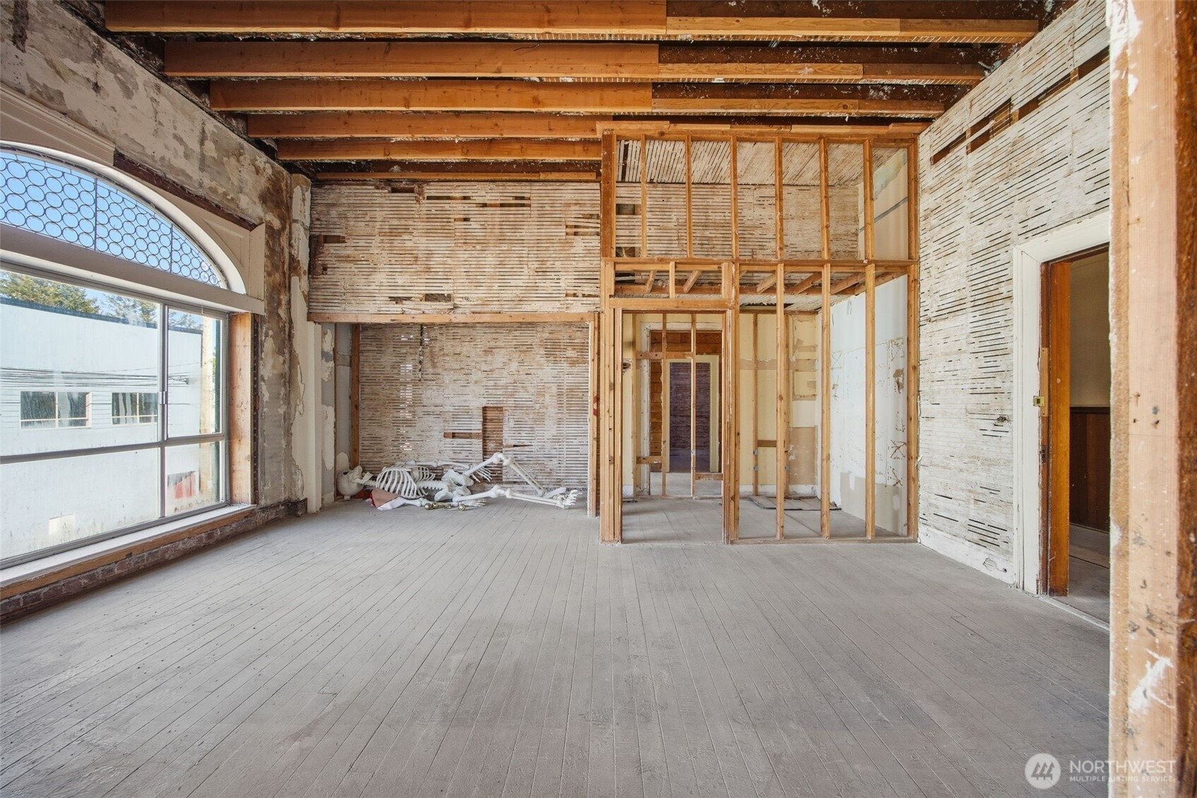 104 Spruce Street E, Ilwaco, WA 98624