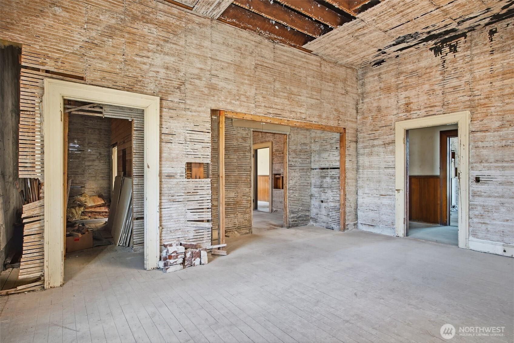 104 Spruce Street E, Ilwaco, WA 98624