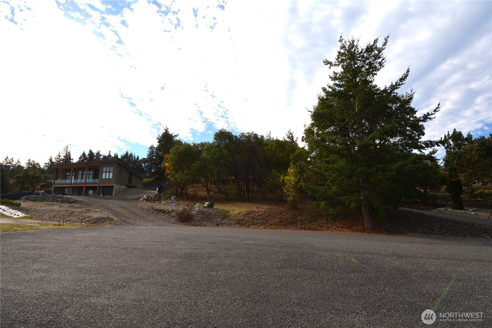 999 Moonlight Drive, Sequim, WA 98382