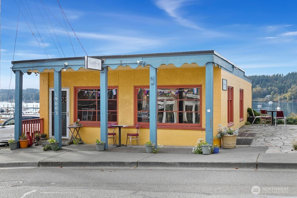 19003 Front Street NE, Poulsbo, WA 98370