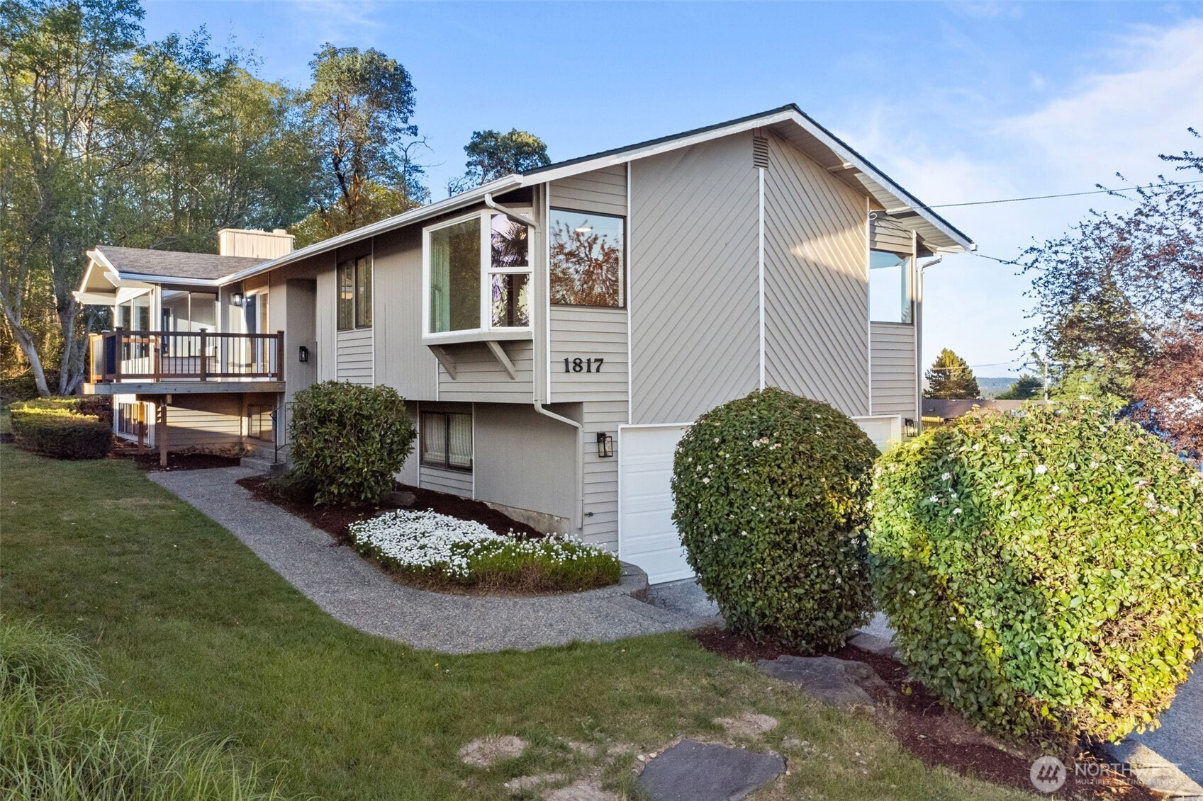 1817 58th Street NE, Tacoma, WA 98422