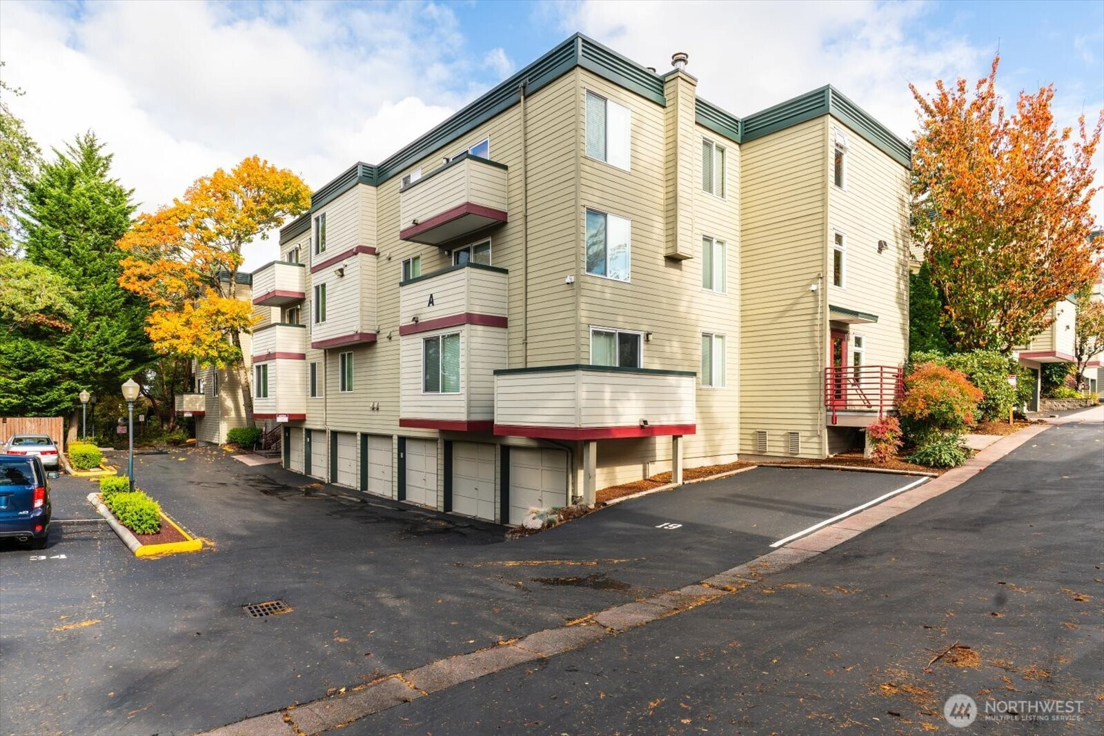18102 15th Avenue NE, Shoreline, WA 98155