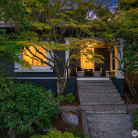 1807 11th Avenue W, Seattle, WA 98119