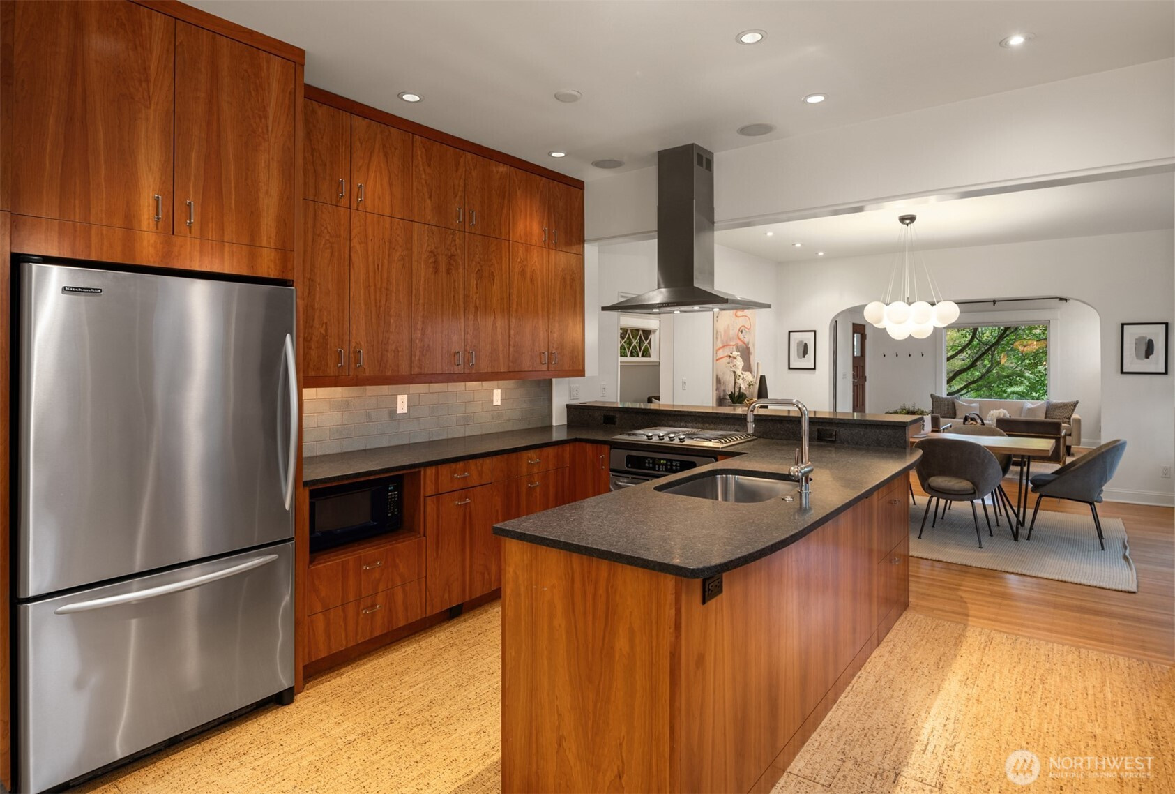 1807 11th Avenue W, Seattle, WA 98119