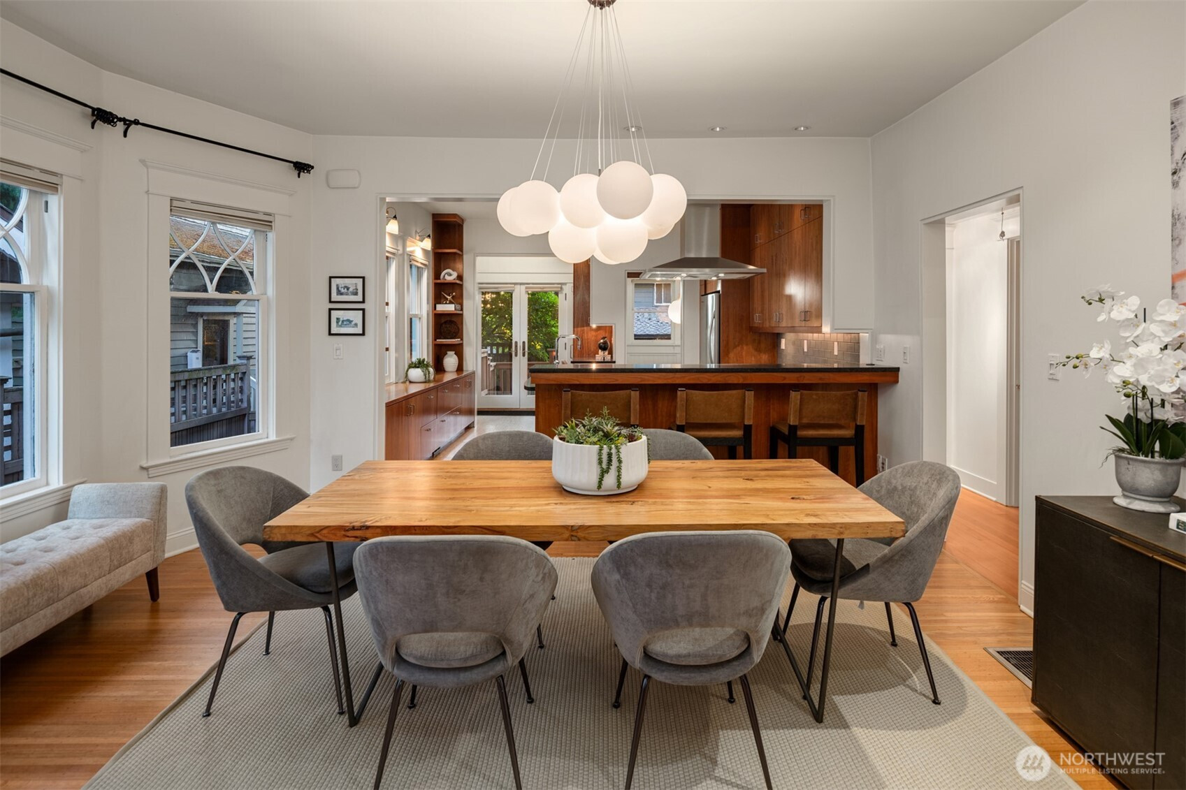 1807 11th Avenue W, Seattle, WA 98119