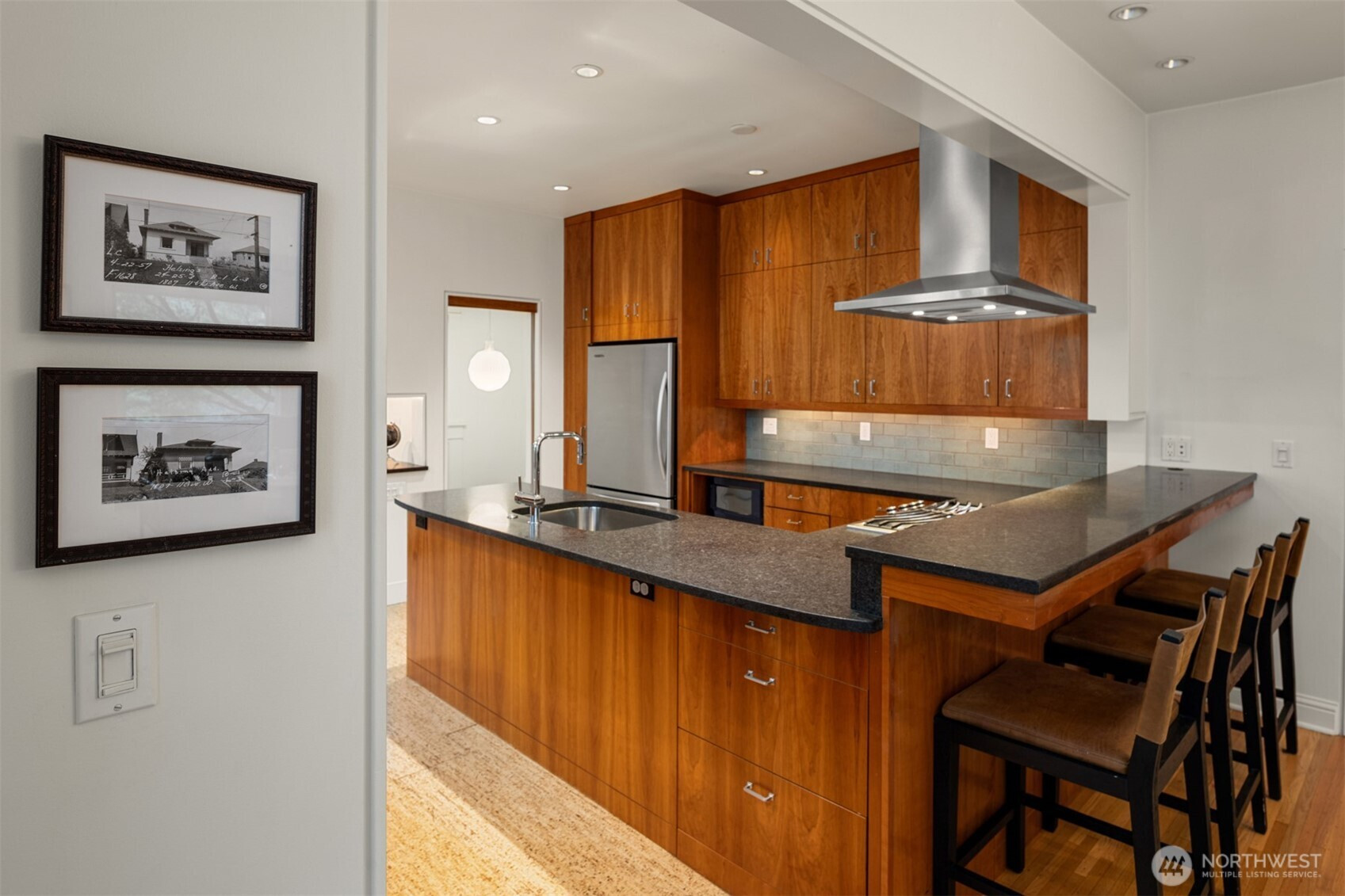 1807 11th Avenue W, Seattle, WA 98119