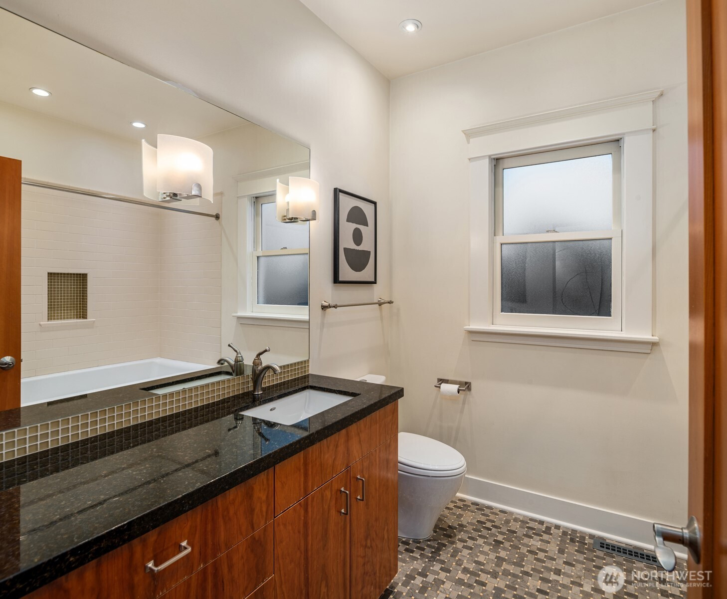 1807 11th Avenue W, Seattle, WA 98119