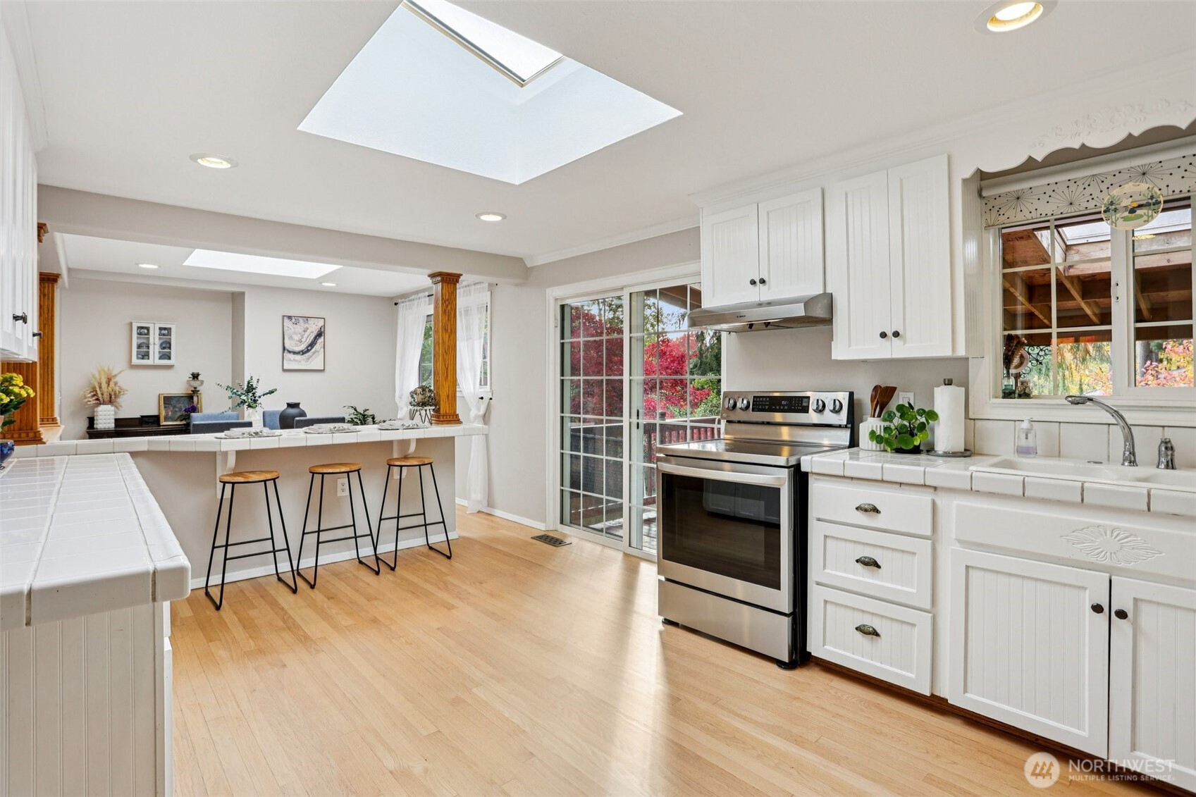 7621 NE 205th Street, Kenmore, WA 98028