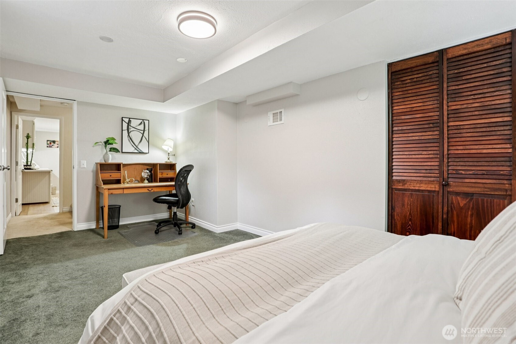 7621 NE 205th Street, Kenmore, WA 98028