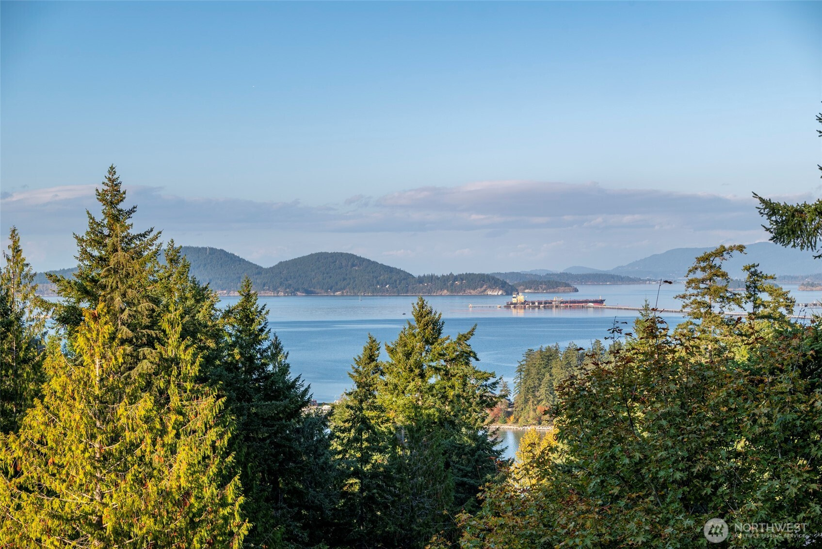 11733 Hummingbird Lane, Anacortes, WA 98221