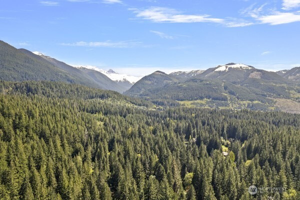 10500 Mt Baker Hwy, Deming, WA 98244