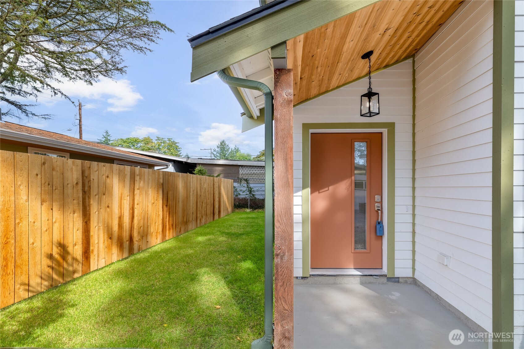 1401 N 137th Street, Seattle, WA 98133