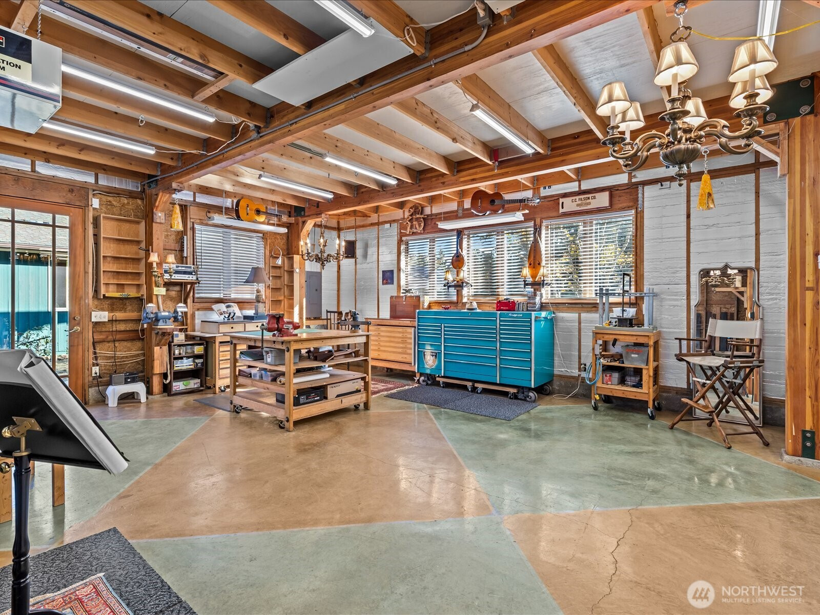8745 Evanston Avenue N, Seattle, WA 98103