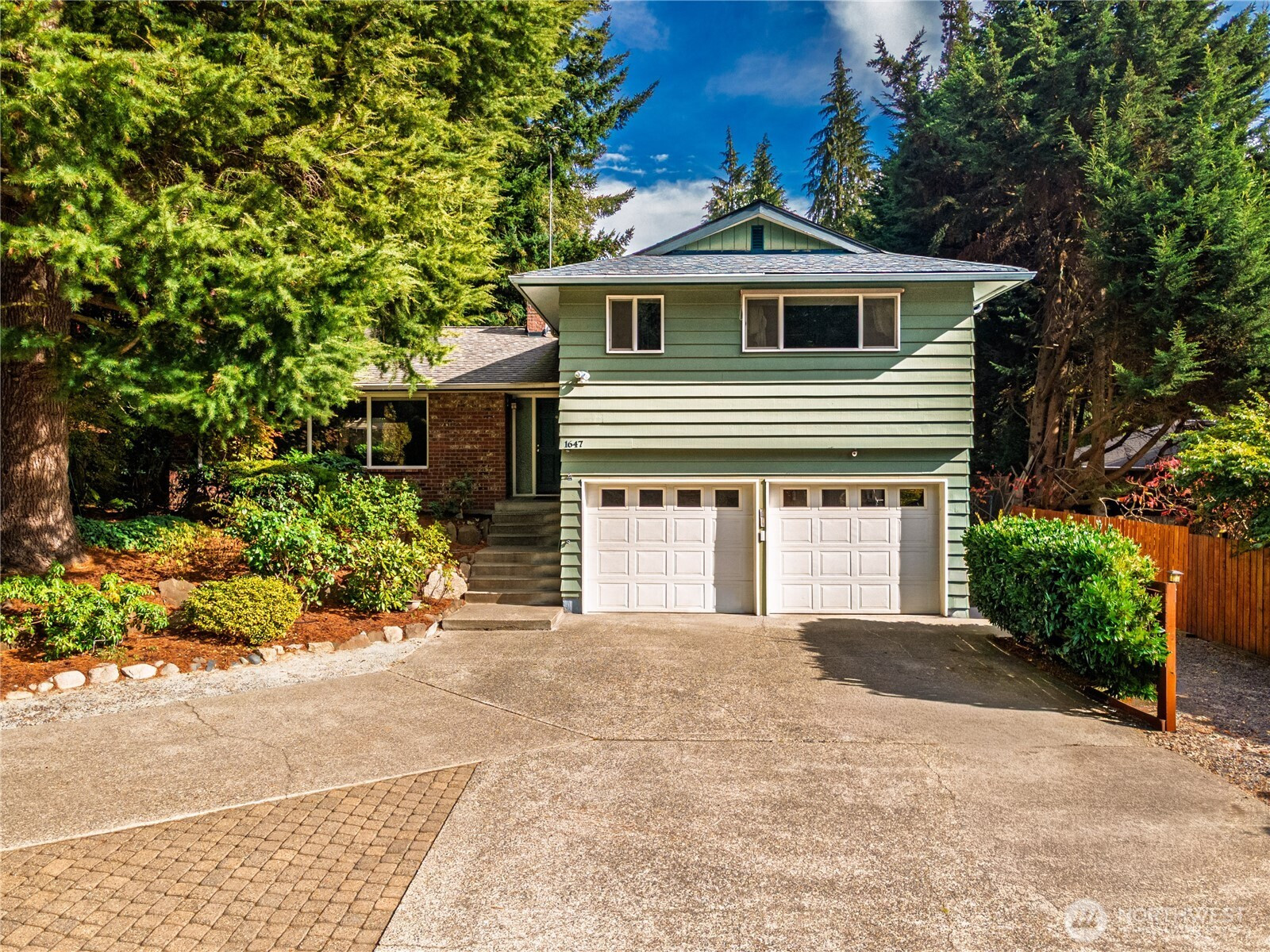 1647 N 130th Street, Seattle, WA 98133