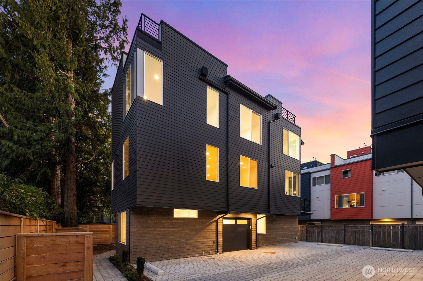 1913 A N 120th Street, Seattle, WA 98133