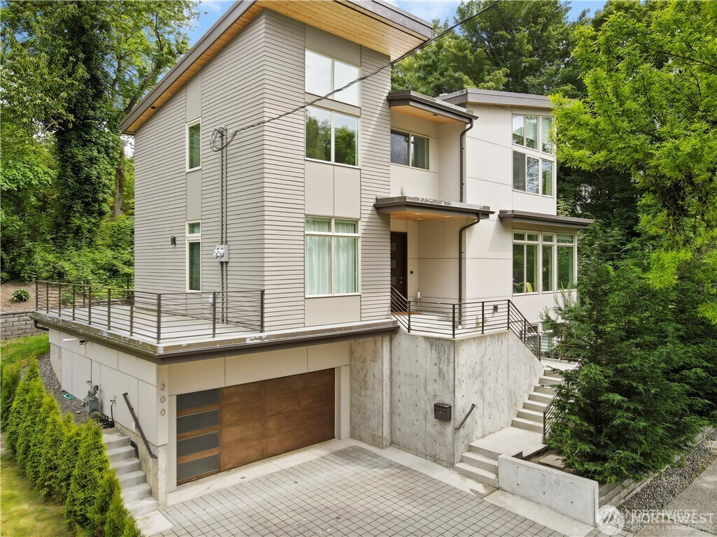 200 Martin Luther King Jr Way, Seattle, WA 98122