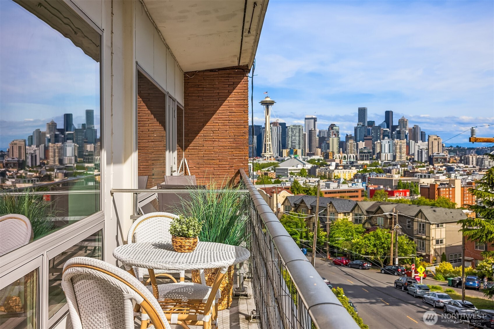 530 W Olympic Place, Seattle, WA 98119