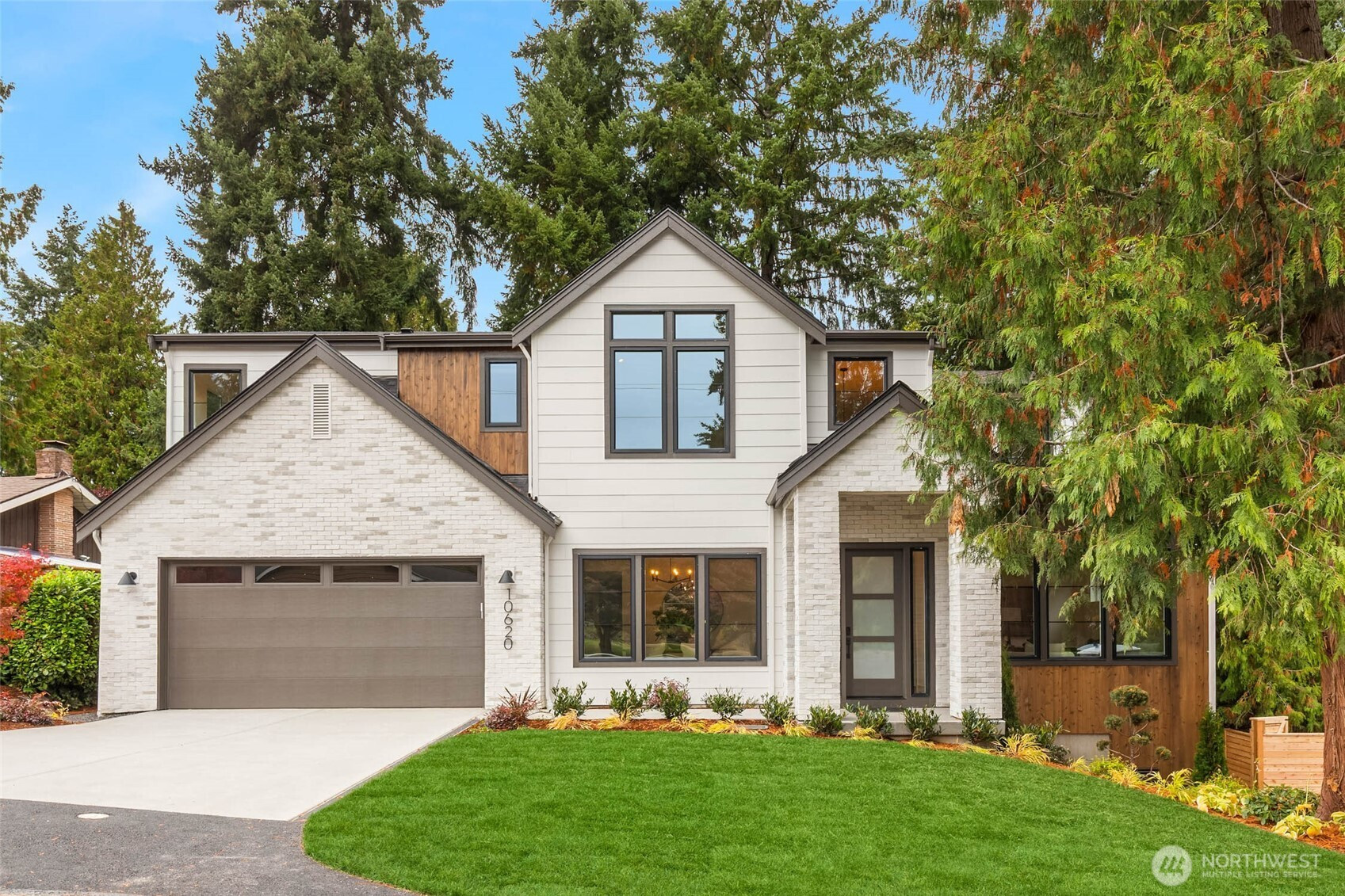 10620 NE 28th Place, Bellevue, WA 98004