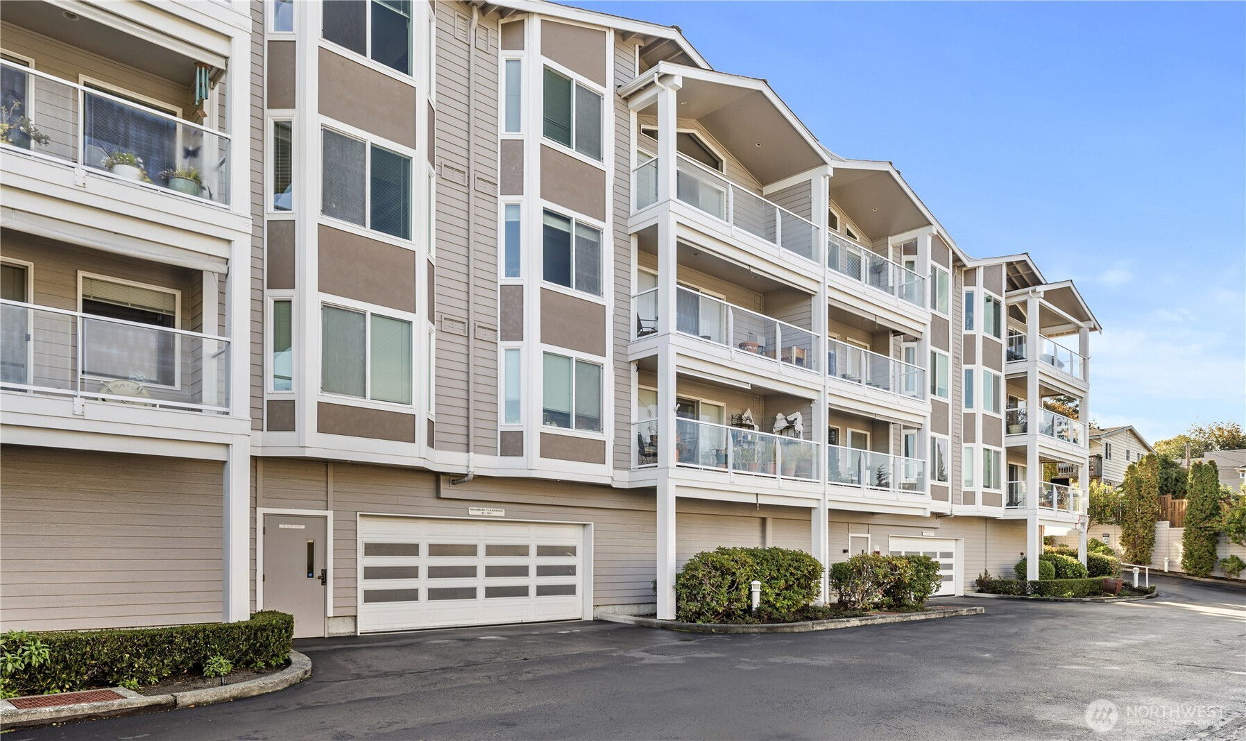 402 3rd Avenue S, Edmonds, WA 98020